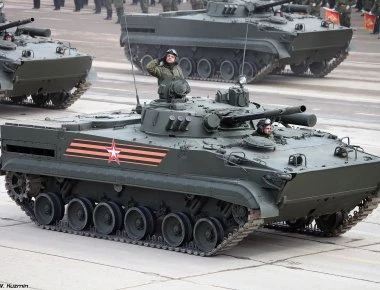 Συνεχίζονται οι παραλαβές νέων ΤΟΜΑ BMP-3 από το ρωσικό στρατό (βίντεο)